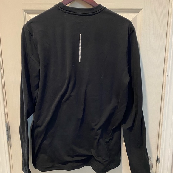 Men’s long sleeve Dri fit running size medium - Picture 2 of 3